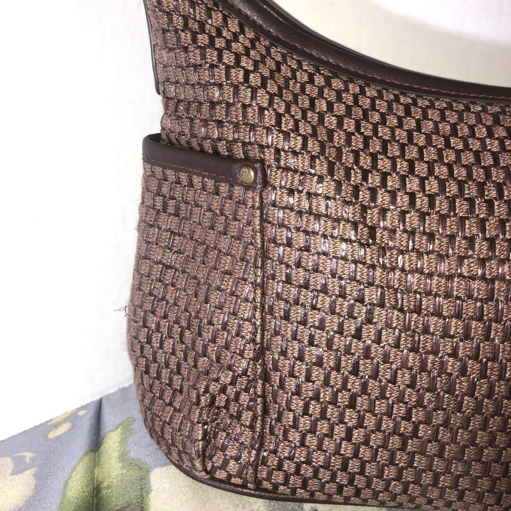 Relic Weaved Tassel Purse - Picture 7 of 15